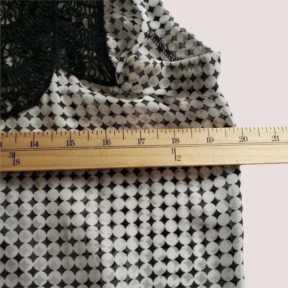 Pleione  White blk Polka Dot Crochet Knit Accent Blouse - Picture 8 of 9